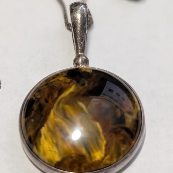 Sajen 18" Sterling Silver Necklace with Tiger Eye Pendant - Picture 4 of 16
